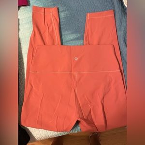 Lululemon Wunder Under 25”